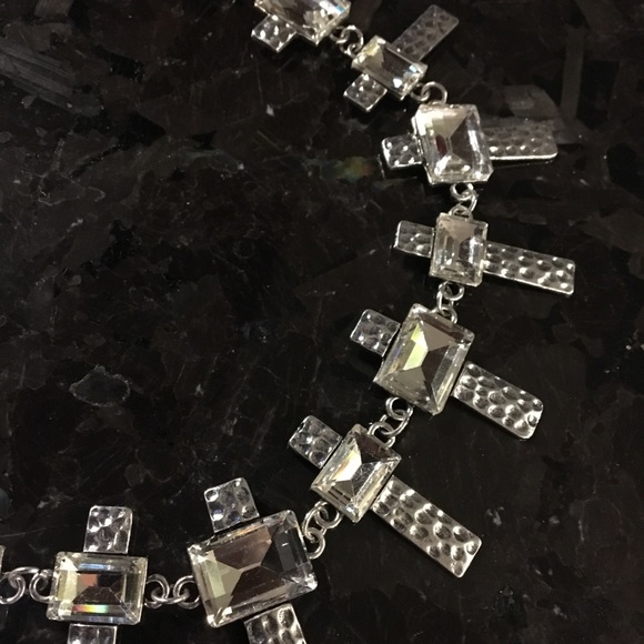 Sweet Lola Necklace - Picture 2 of 3